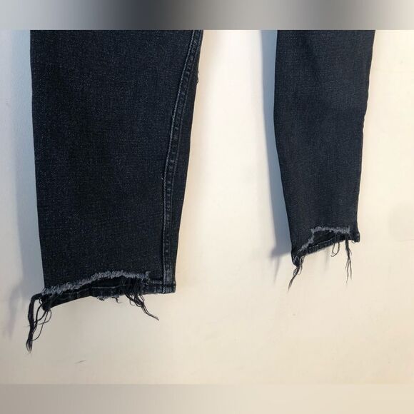 🔶 Abercrombie & Fitch | High Rise Distressed Mom Black Jeans - Picture 6 of 6